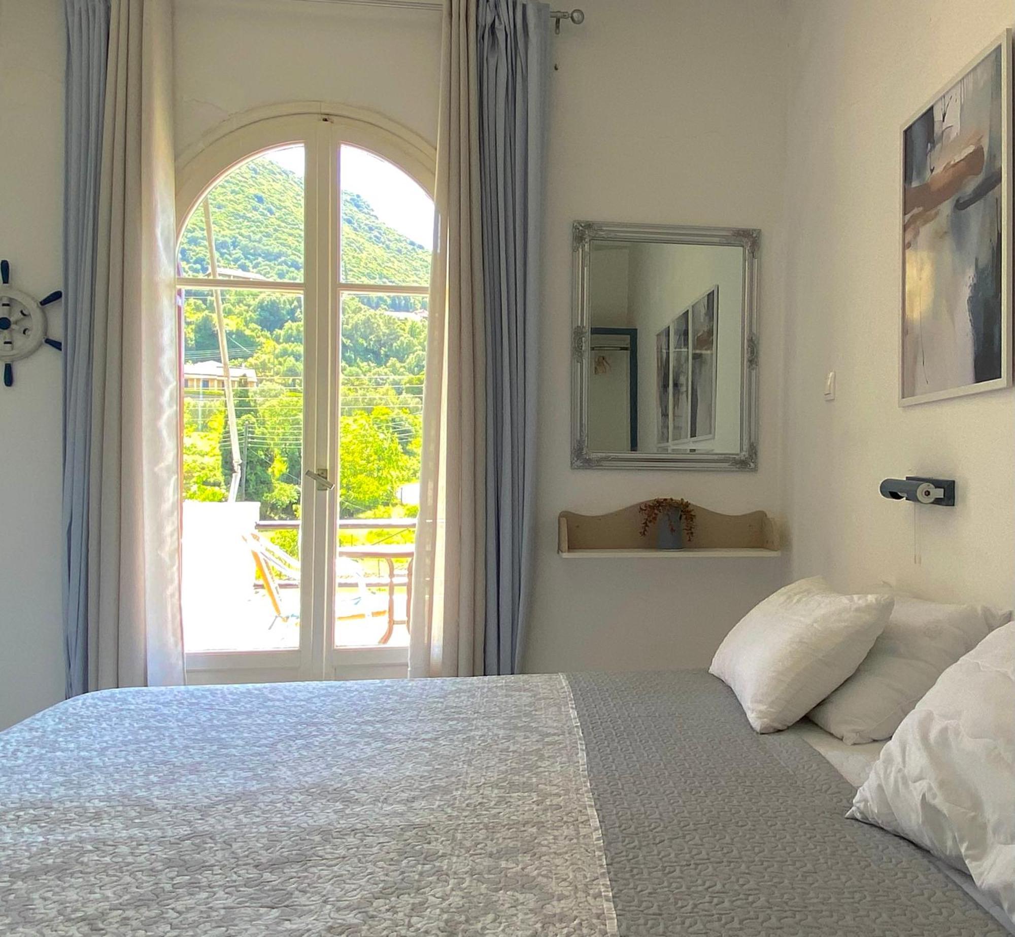 Navy Apartment With Mountain View &Private Parking Vátos Exterior foto